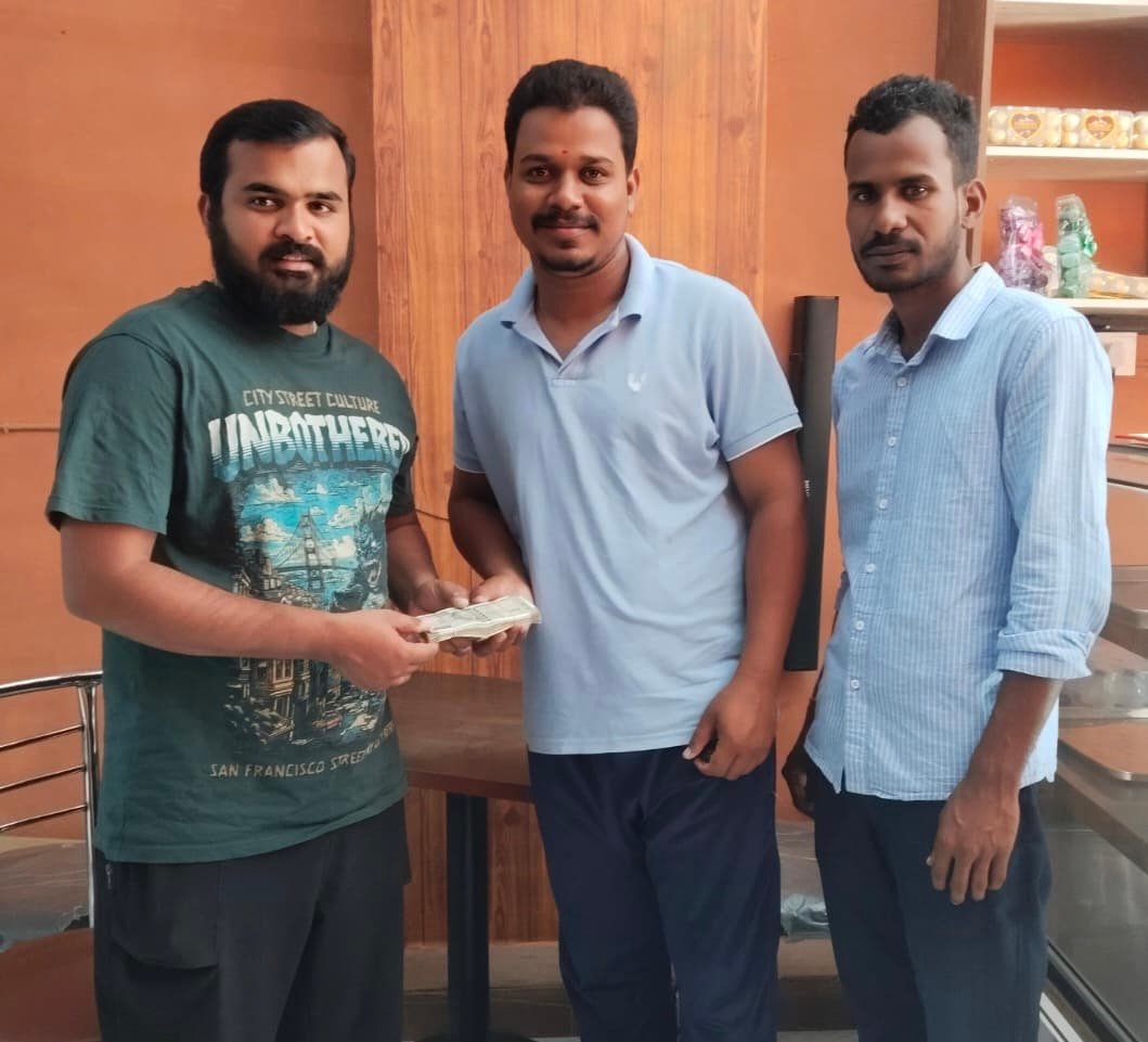 పేదింటి వివాహానికి రూ.50 వేల ఆర్థిక సాయం ప్రభుత్వ బీఎడ్ విద్యార్థి కార్తీక్ నాయక్ సేవాభావం