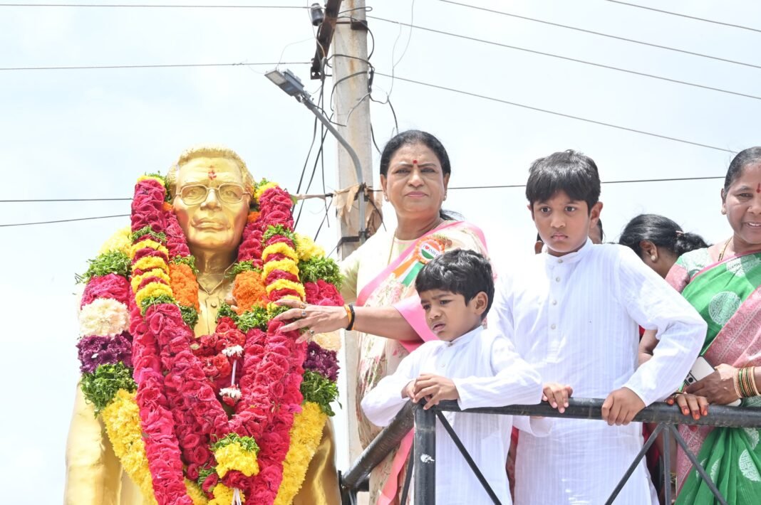 చిట్టెం నర్సిరెడ్డి వర్ధంతి సందర్భంగా ఘన నివాళులు ప్రజా సేవలోనే ప్రాణాలు కోల్పోయిన ప్రజా నాయకుడు చిట్టెం నర్సిరెడ్డి: ఎంపీ డీకే అరుణ