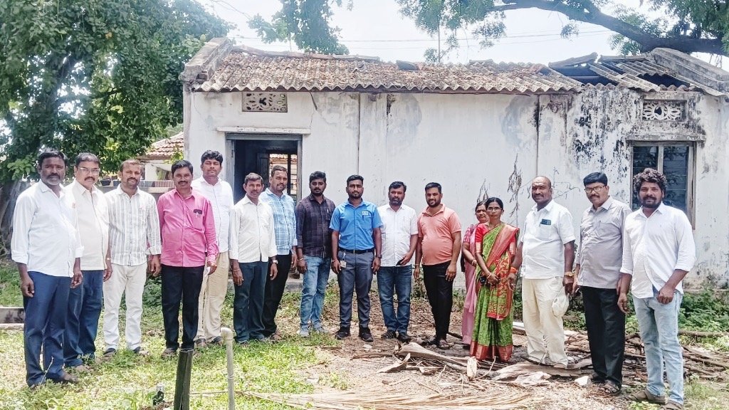 నేలపట్ల గ్రామ అవసరాలపై దివీస్ మేనేజ్మెంట్ పరిశీలన – త్వరలో అభివృద్ధి పనులకు శ్రీకారం