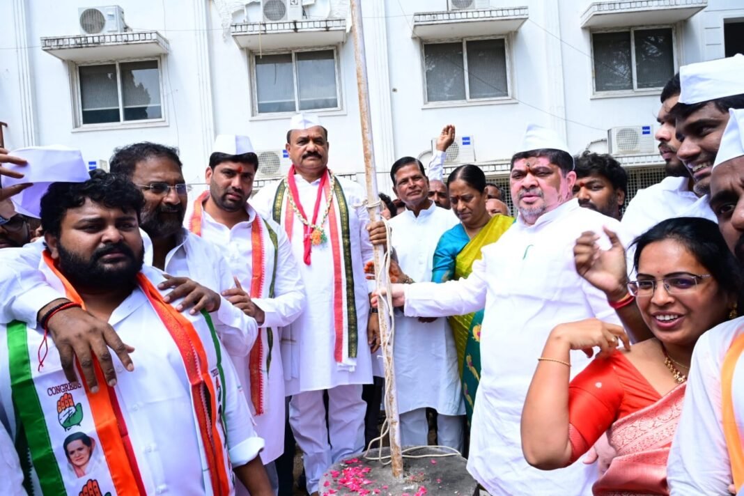 యూత్ కాంగ్రెస్ ఆవిర్భావ దినోత్సవ వేడుకల్లో టీపీసీసీ చీఫ్ మహేశ్ కుమార్ గౌడ్