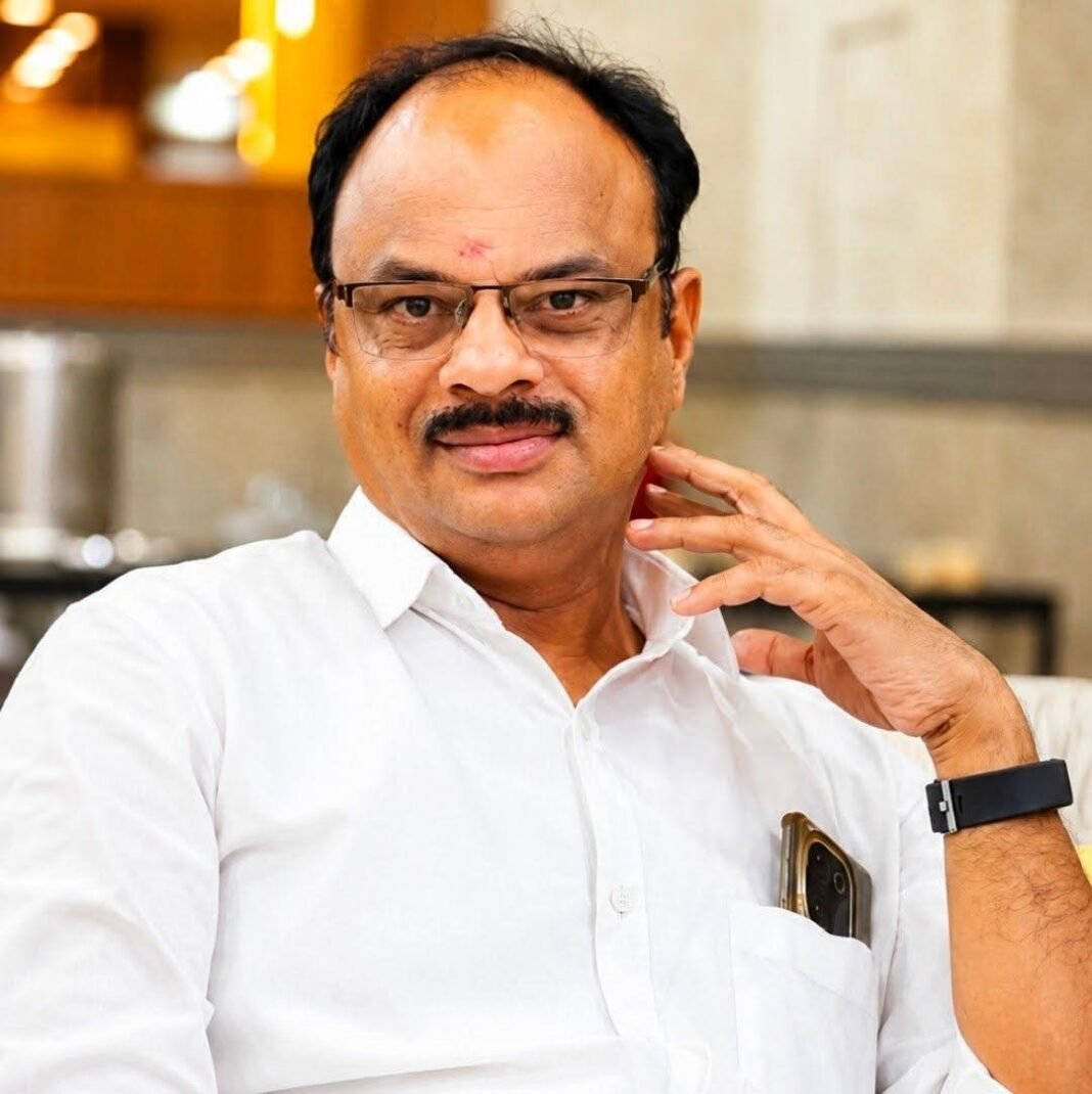 ‘మట్టి… మహిళ… మనిషి…’తో సాహిత్య ప్రస్థానంలో నక్క శ్రీనివాస్