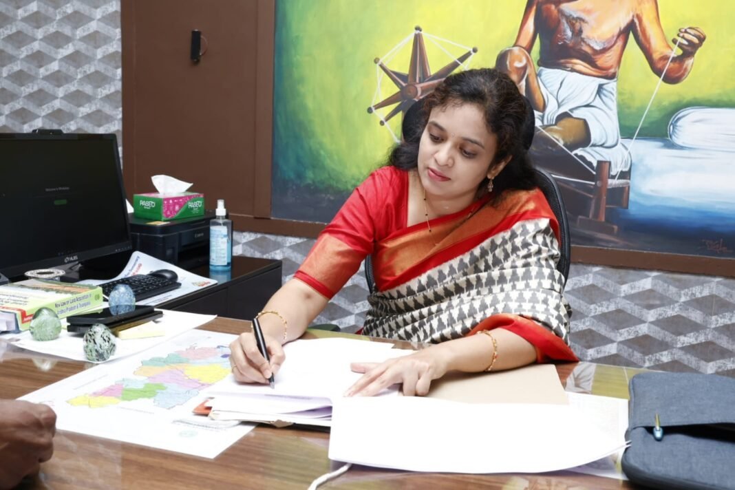 వరి పంటకు బదులుగా ఆరుతడి పంటలు సాగు చేయండి – జిల్లా కలెక్టర్ సిహెచ్. ప్రియాంక
