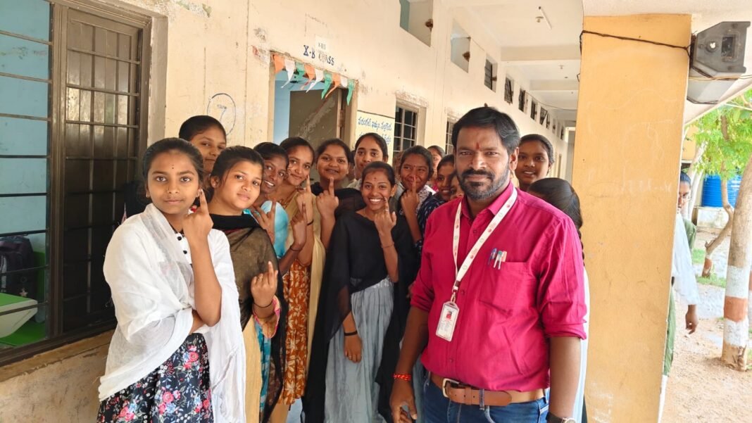 పీఎం శ్రీ మోడల్ స్కూల్ మర్రిగూడలో ఘనంగా మాక్ ఎన్నికలు — హెడ్ గర్ల్గా భవాని, హెడ్ బాయ్గా దుర్గా ప్రసాద్ రెడ్డి విజయం