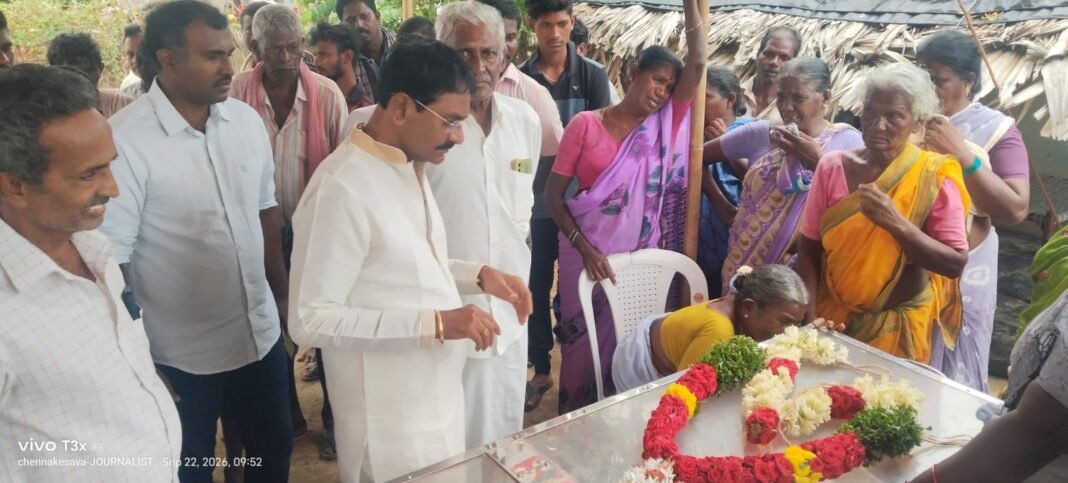 కర్లపూడి మస్తానయ్యకు టీడీపీ సీనియర్ నాయకులు నెల్లూరు మోహన్ రెడ్డి నివాళి