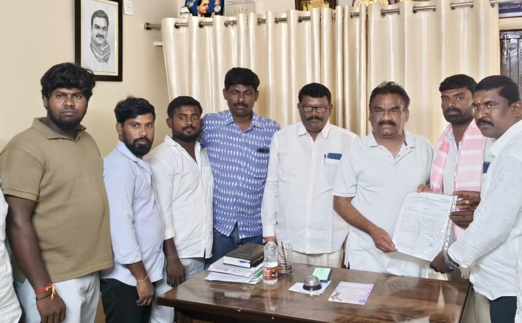 శాలిగౌరారం మండల ఎస్సీ సెల్ కాంగ్రెస్ పార్టీ అధ్యక్షులుగా ఇందనూరు శ్రీను