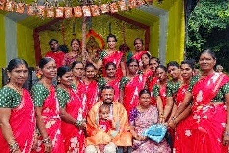 గణపతి నిమజ్జనంలో విగ్రహదాతకు ఘన సన్మానం