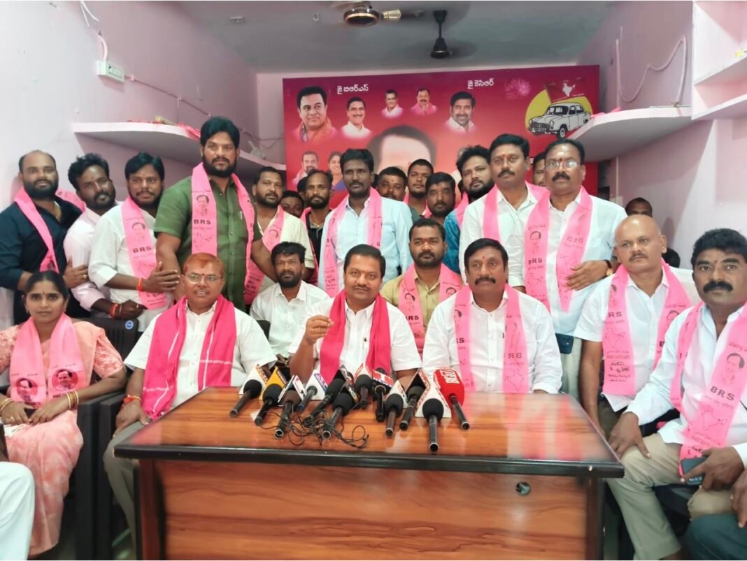 కాంగ్రెస్ ప్రభుత్వం హామీలను గాలికొదిలేసింది ప్రజా సమస్యలపై సెప్టెంబర్ 2 నుంచి బీఆర్ఎస్ పోరుబాట ఆలేరు మాజీ ఎమ్మెల్యే బూడిద భిక్షమయ్య గౌడ్