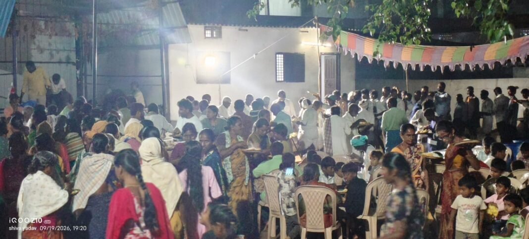 గణపతి నవరాత్రుల సందర్భంగా ఘనంగా అన్నదానం