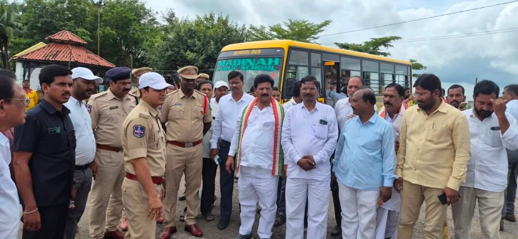 ప్రశాంత వాతావరణంలో వినాయక నిమజ్జనం నిర్వహించాలి – రాష్ట్ర ఆగ్రోస్ ఇండస్ట్రీస్ చైర్మన్ కాసుల బాలరాజు