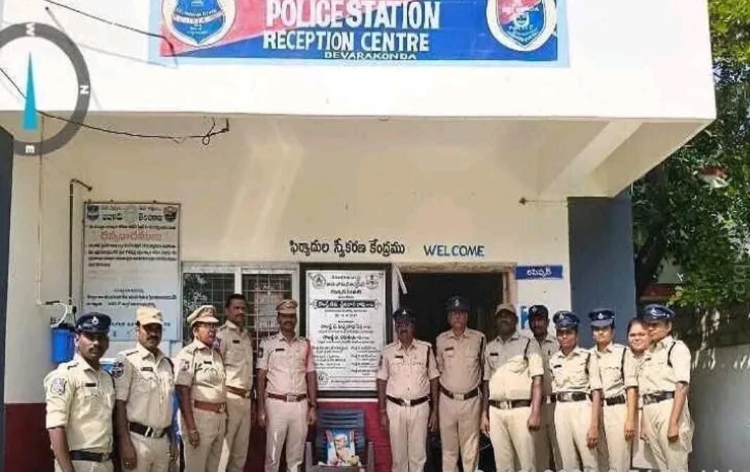 పోలీస్ స్టేషన్లో మహాత్మా గాంధీ జయంతి