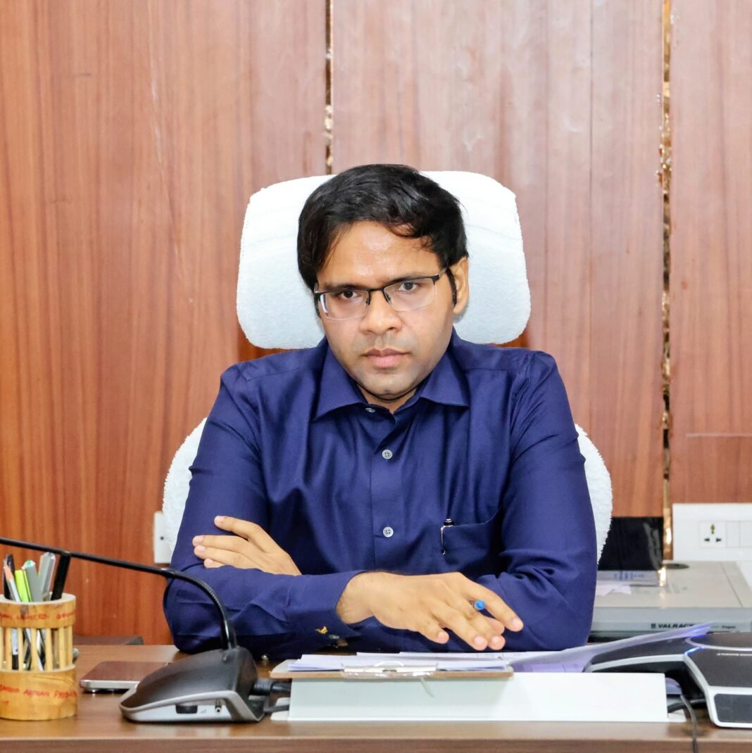 ప్రజావాణికి అధికారులు హాజరు కావాలి – కలెక్టర్ అంకిత్